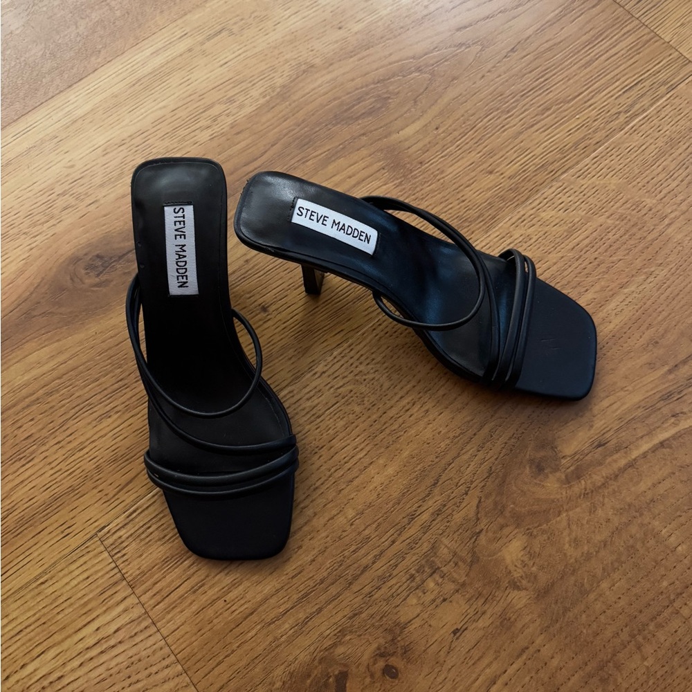 Brand New Steve Madden Strappy Kitten heels sandals